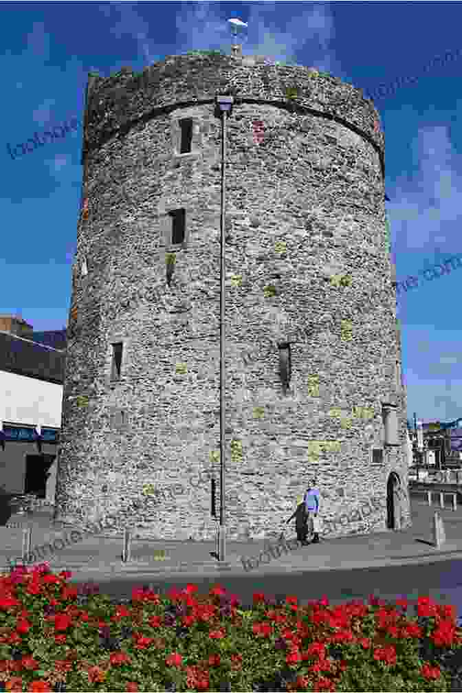 Waterford City, Ireland, With The River Suir And Reginald's Tower In The Foreground Waterford City: A History Cian Manning